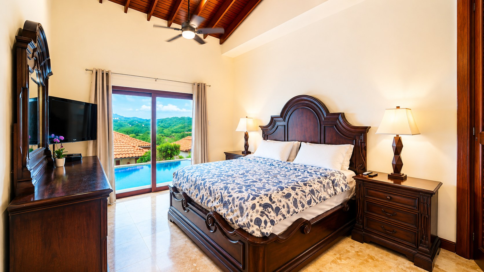 Master bedroom at Villa Lazurena
